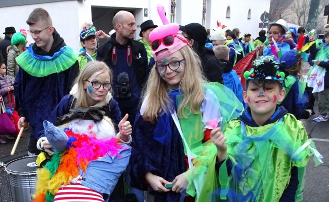 Karnevalskracher an der LVR-Ernst-Jandl-Schule Bornheim