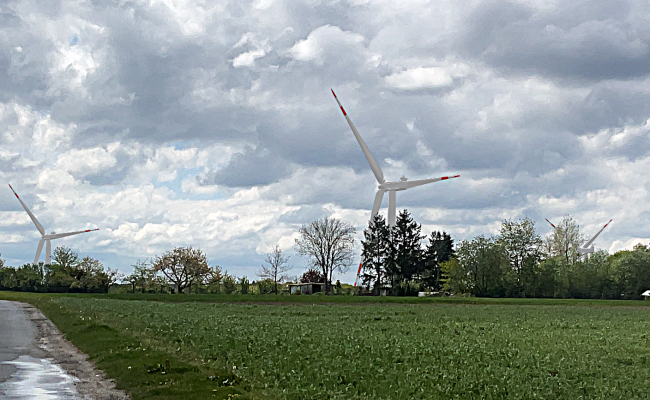 Trotz Unwirtschaftlichkeit: Köln will Windenergie auf der Ville Trotz Unwirtschaftlichkeit: Köln will Windenergie auf der Ville